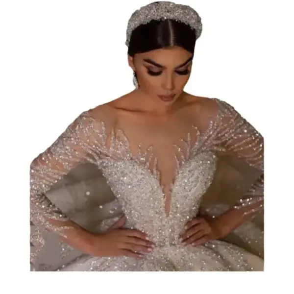 Robe de mariée longue queue faite main