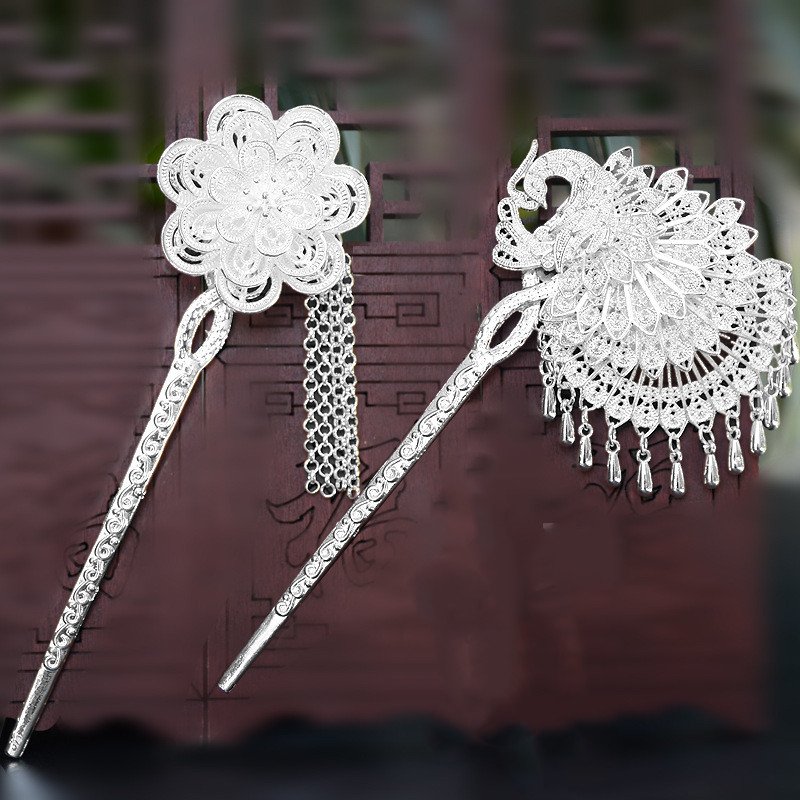 The Wanderlust Plaid Hairpin