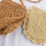 Petit sac en demi-cercle en dentelle au crochet pour femme