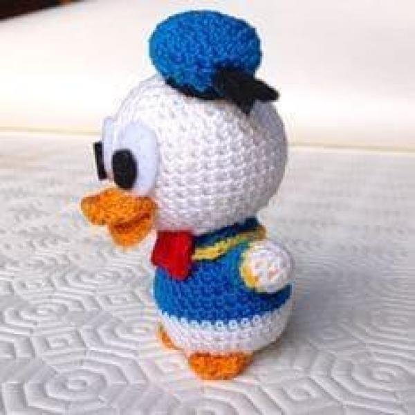 Canard Donald au crochet fait main