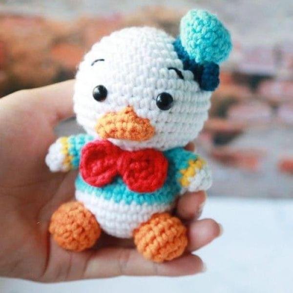 Canard Donald au crochet fait main