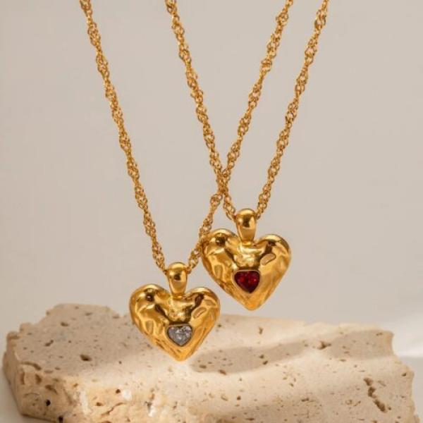 Alloy Heart-shaped Necklace With Diamond