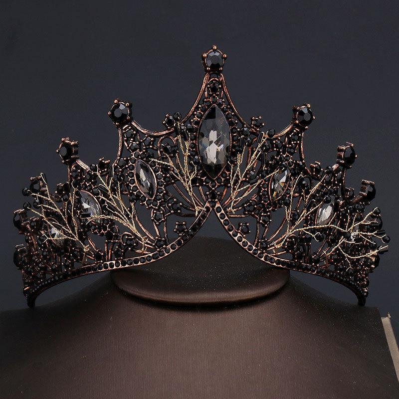 Couronne royale faite à la main