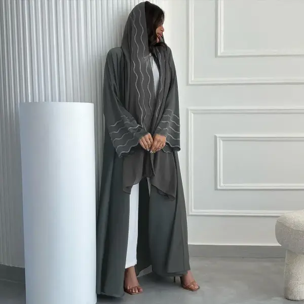 Traditional Muslim Kaftan With Scarf