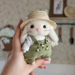 Jolie poupée de lapin au crochet